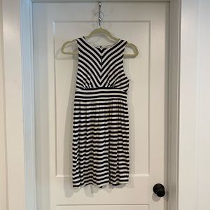 LOFT striped keyhole dress